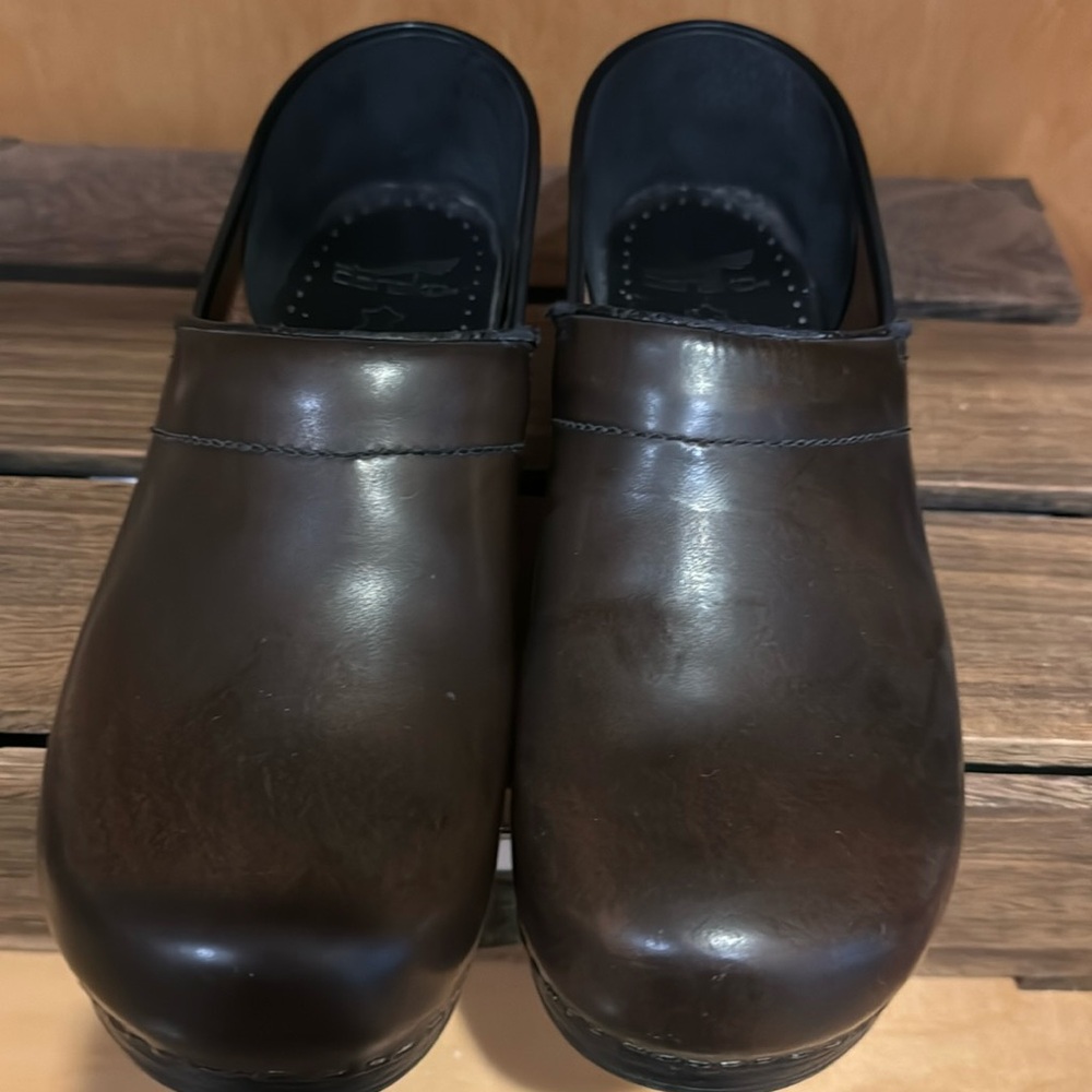 Dansko woman’s size 43